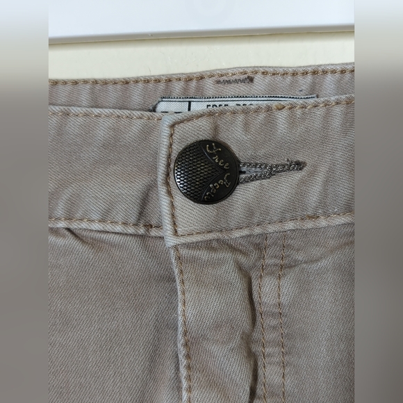 Free People Womens Size 31 Jeans Skinny Beige Distressed Ripped Denim - Picture 3 of 7